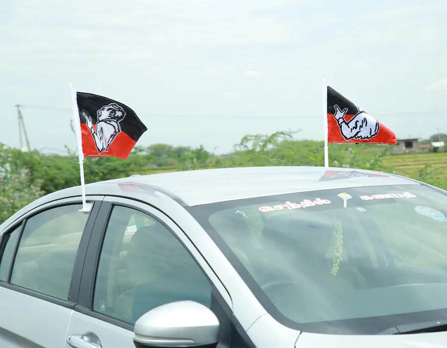 Car Flags in Lahore