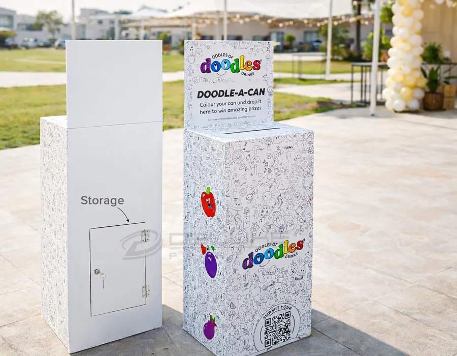 Gondola Stands Lahore