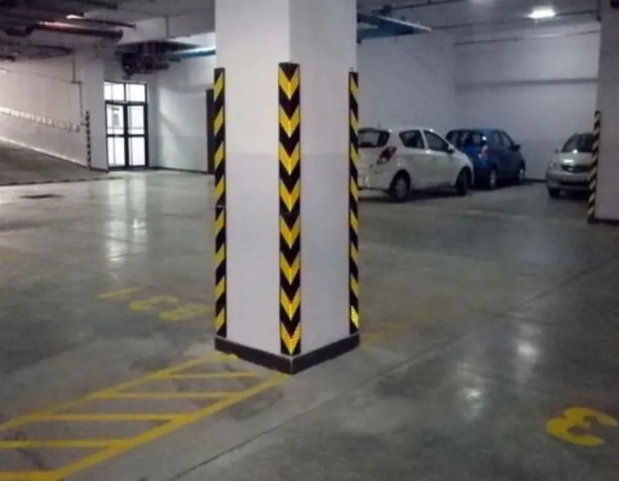 Aluminum L Channels with Reflective Vinyl Lahore